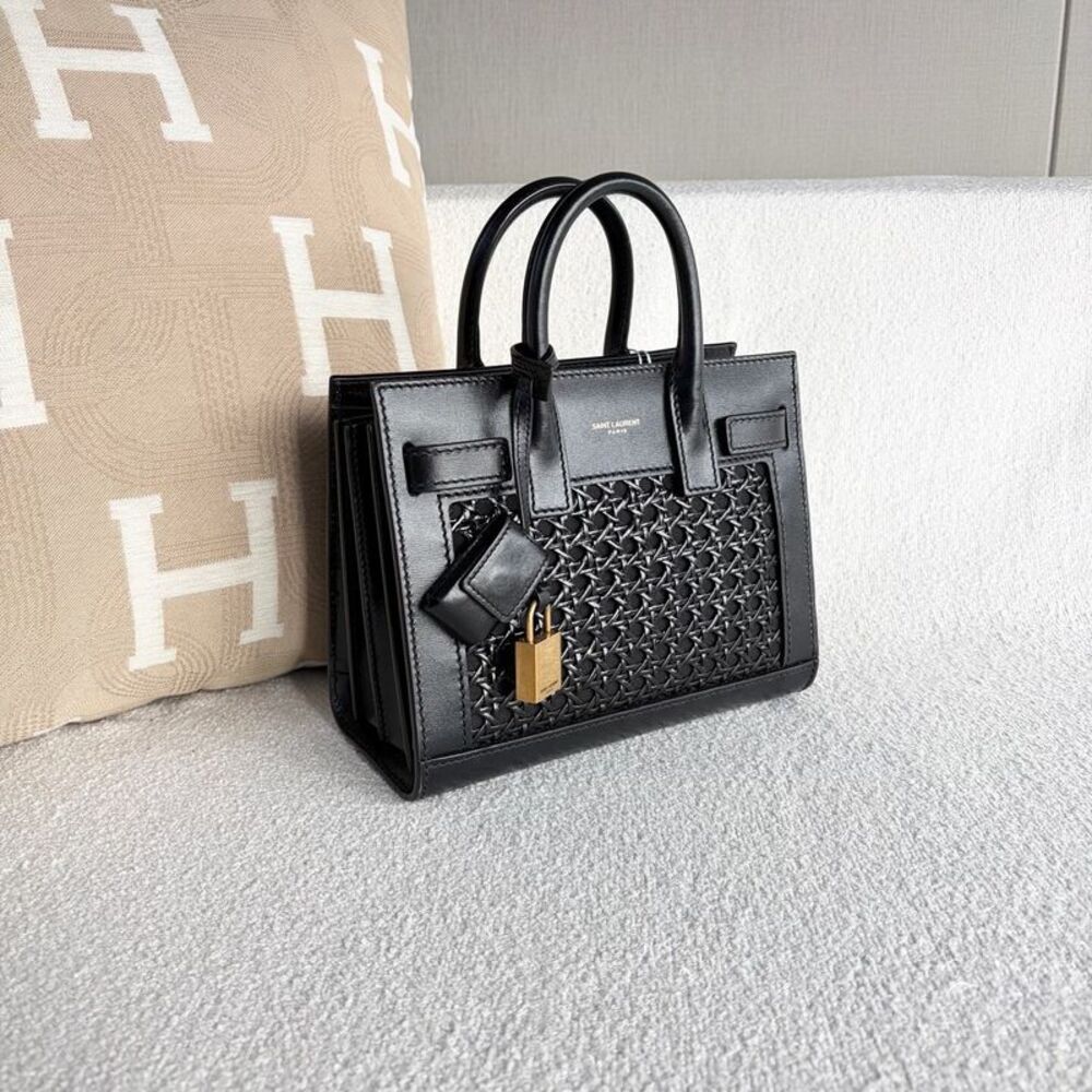 Saint Laurent Women Pre-Loved Bag Very Good Condition - Picture 6 of 9
